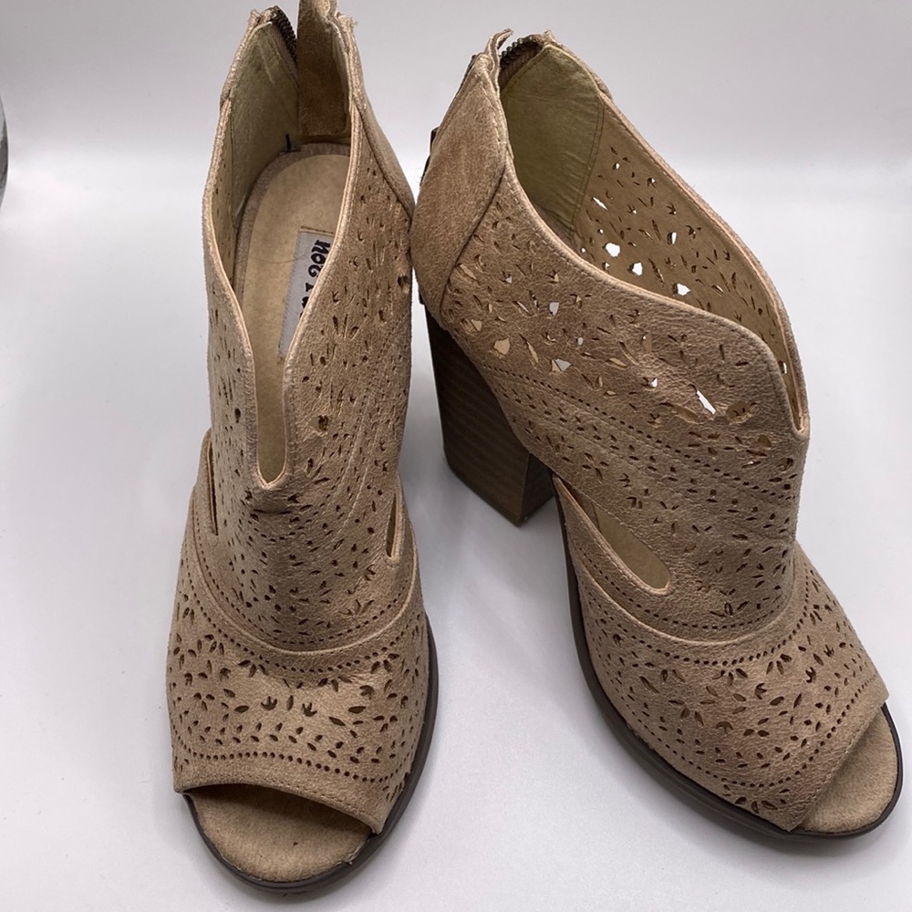 Not Rated Peep Toe Heels 6